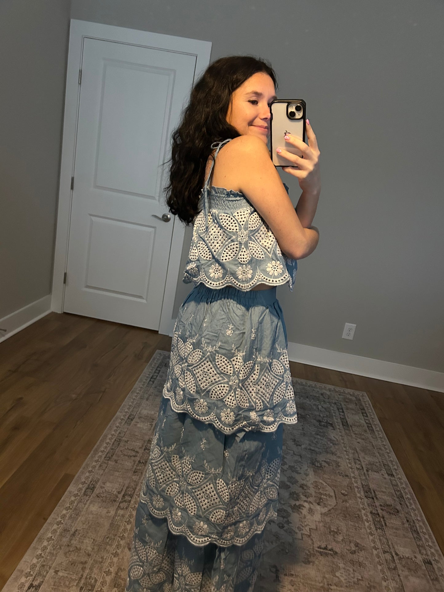 Eyelet Tiered Set