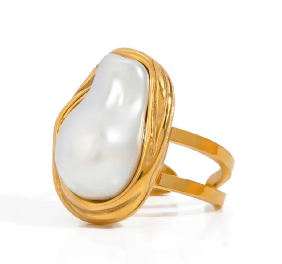 Ellis Pearl Ring