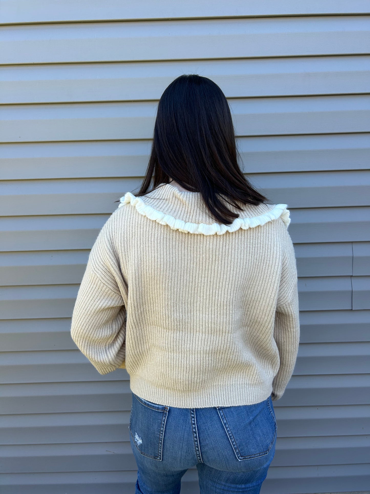 Ruffled Collar Cardigan