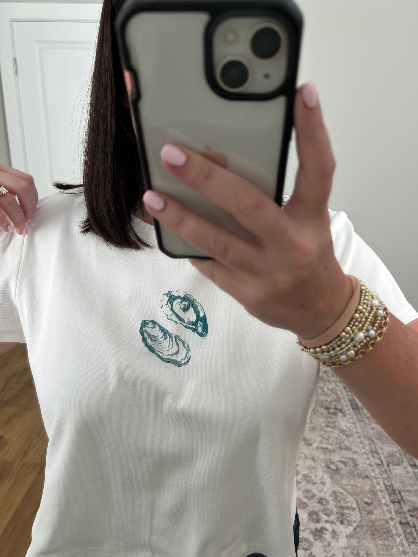 Oyster Graphic Tee